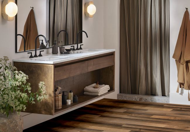 Anderson Tuftex Bernina Maple Bianco view 2