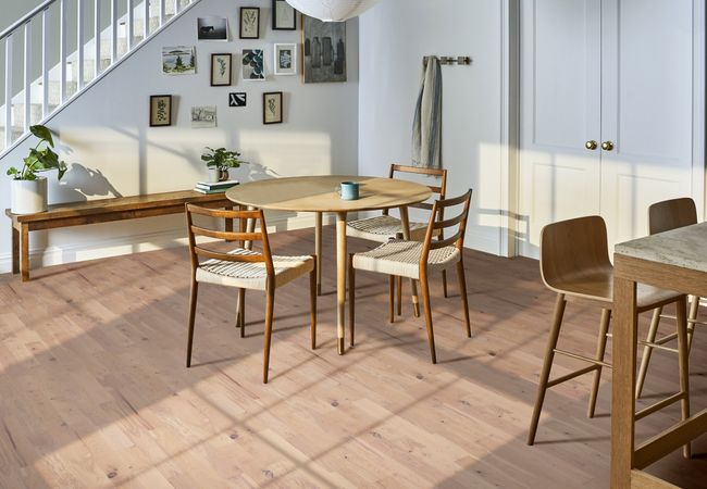 Anderson Tuftex Confection White Oak Croissant view 2