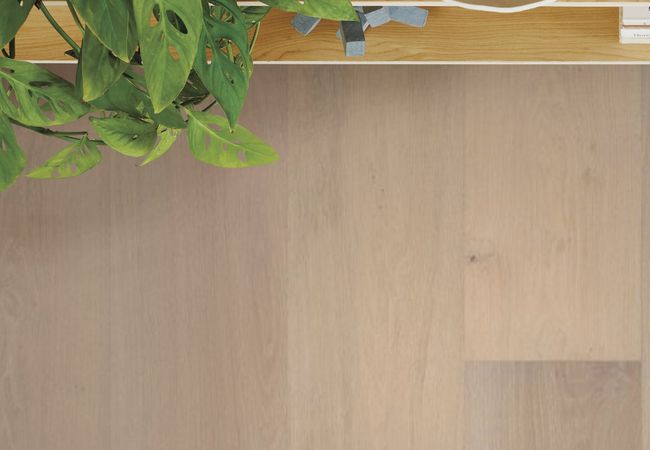 Anderson Tuftex Grand Estate White Oak Sutton Court view 3