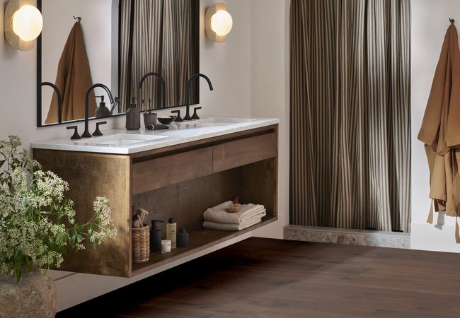 Anderson Tuftex Imperial Pecan Origin view 2