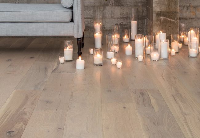 Anderson Tuftex Metallics II White Oak White Gold view 2