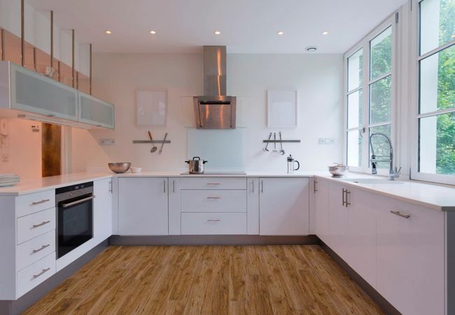 COREtec Originals Classics Midway Oak Luxury Vinyl Plank view 2