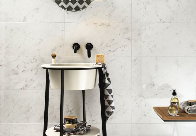 Midgley West Imperial Michelangelo Bianco Carrara Tile 24"x24" - Polished view 2