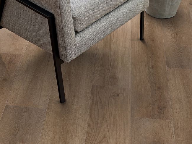 Shaw Aspire Natural Bevel Woodland Truffle Luxury Vinyl Plank view 2