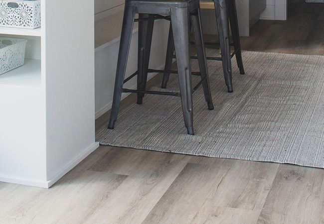 Twelve Oaks Solidcore 5GI Weathered Canvas view 2