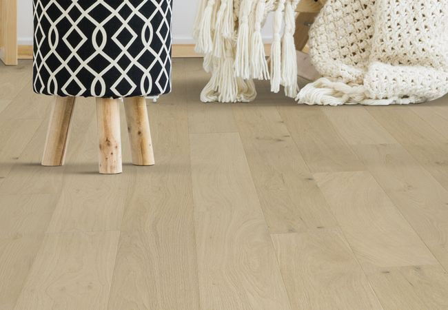 Twelve Oaks Antique Perspective Plus White Oak Ivory Palace view 2